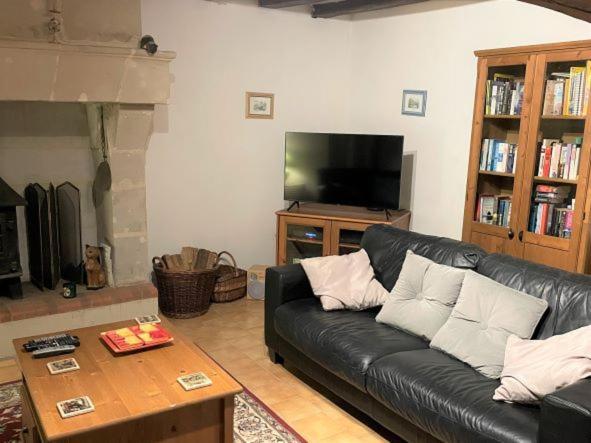 La Maison Tournesol - 3 Bedroom House With Large Garden Near Saumur Saint-Martin-de-la-Place Exteriér fotografie